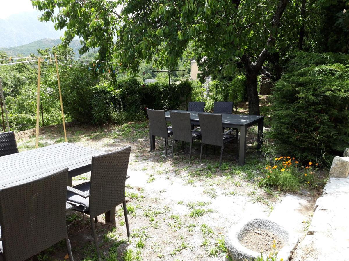 Casa Franceschi Bed & Breakfast Pioggiola Exterior foto